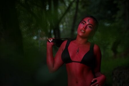 Emily_Black1 I can make you sin 😈 Pic