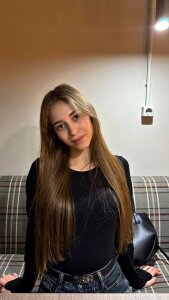 Julie_Castle Public Pic 6