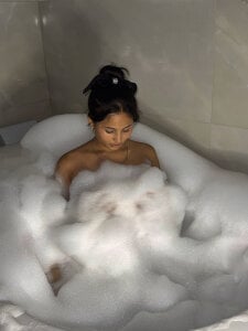 Come with me to the jacuzzi 😋 od laly_spank  6 snímek