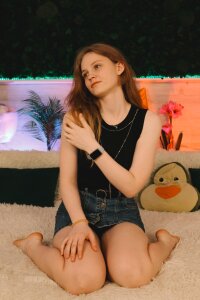 nika_tinsy Public Pic 2