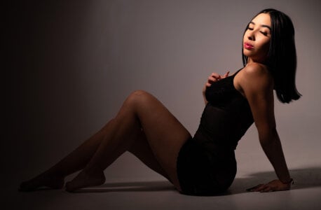 Caroline_Millerr ONLY YOURS Kuva 3