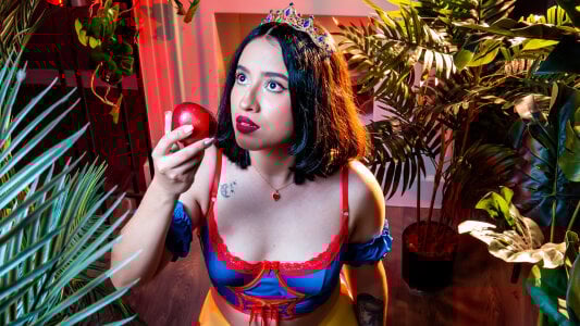 SweetAnya01 Snow White Halloween 2025 Pic 5