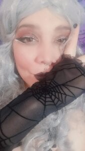 sharonnleon halloween Pic 5