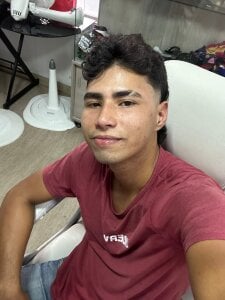 Simon_Pernia Public Pic 2