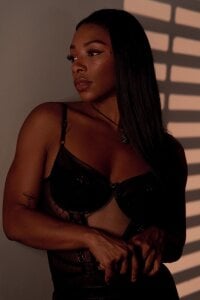 aprilebony_のluxury aprilの枚の写真