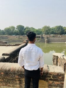 Alive045 Public Pic 6