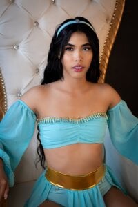 alysson_18_ Public Pic 4