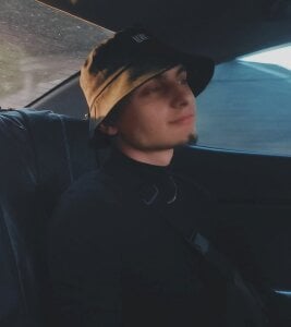 AmandaCoupleのRobertの 2枚の写真