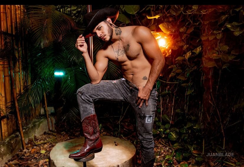 JuanBlade Foto en Tendencia 8805
