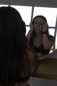 Mia__Miawalles Public Pic 3