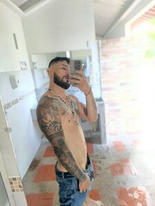 Kingbigcock23cm's photo