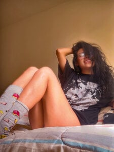 Fun_Everywhere sexy legs 😲 Pic 2