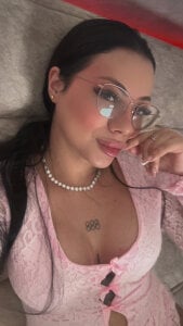 Megan_Ivy Public Pic 8