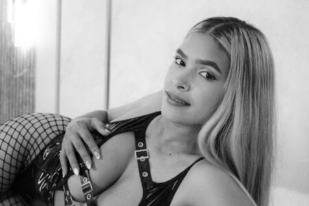 dulce757_ Public Pic 2