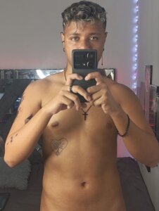 MaelxRobert Mael and his Temporary tattoo Pic 2