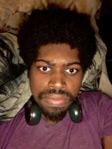 tericmidnight Selfie laying under cover Pic 4