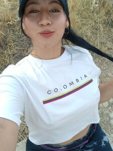 Megan_hotwife_ Let's go for a walk?💙 I'll give you some kisses on the way💋😏🤭 Pic