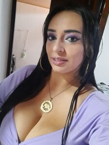 Nathahot69 me taking a selfie Pic 3