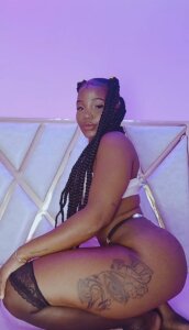 IrisHerrera_: LUXURY❤ ( 3 фото)