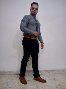 KalethBigDick gray and blach suit Εικόνα 4