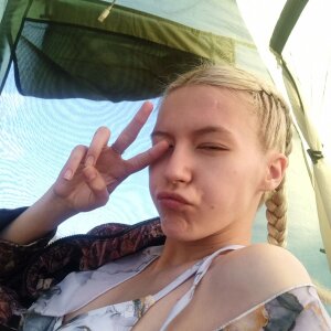 WhiteAngeI Cam Model Profile | Stripchat
