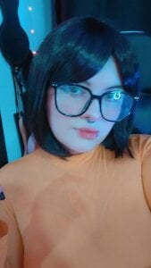 Mariana_velezz Velma! 🧡🔎 Pic 5
