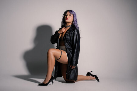 Hela_Strossner Elegant Pic 2