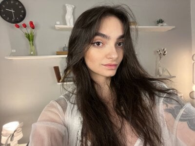 Morena_Dolce do I look like a snow queen?? Pic 4