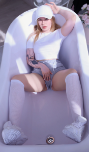 VeronicaBlush_ Do you like my look? Pic 8