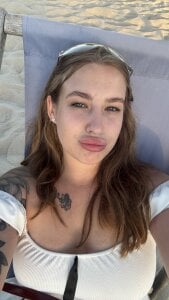 ElaraBloom Public Pic 3