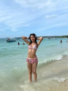 Vampgyal Beach vacation Εικόνα