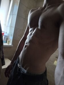 KaelNox In a married woman's bathroom when she need a little help at home Εικόνα 5