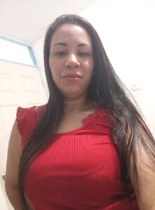 LeilaTaylor Public Pic 3