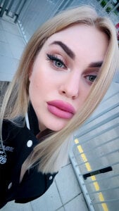 GoddessAnny_Roses Public Billede 5