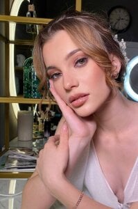 LaveraMeling 2 years ago Pic 3