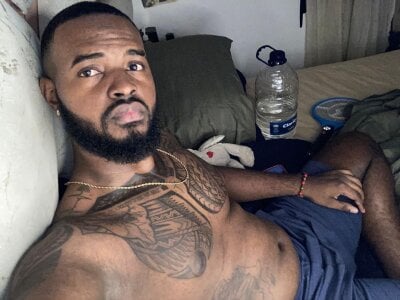 PassionEbony_ Public Pic 2