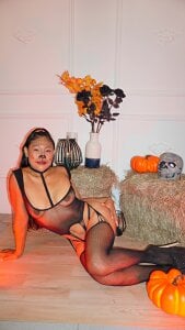 VeraGarnier The wild side came out tonight 🐆🔥 Pic 2