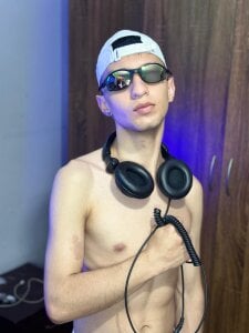 Me 😏 de Thiagox274  2 Imagens