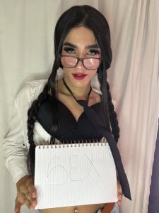 Sophielondonqr your favorite student Foto 3