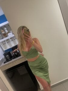 HotGermanGirl97 Public Εικόνα 3