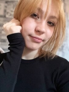 MiaBanger Public Photo 7