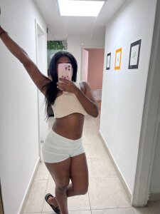 MiaStar1 Public Pic 4