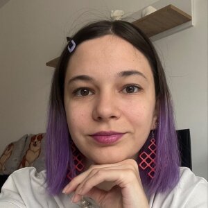 TreasaDolecki Public Pic 4