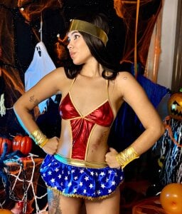 Emily_Beltonn your wonder woman Foto 7