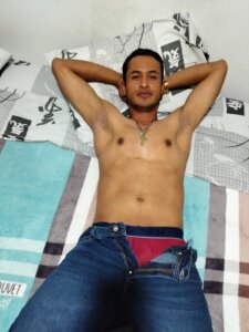 n4ughty_friends kiss зображення 2