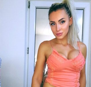 StacyBabe_ Public Pic