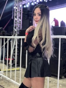 Public de Sara____Sao  2 photos