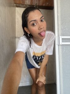 valeriah_7 Ta fille mouillée 🥰🤔💦🤤 Pic 7