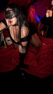 hana_falakのBetween Masks and Wishesの 5枚の写真