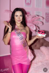 it’s my birthday 🍾 od Leri_Star  4 snímek